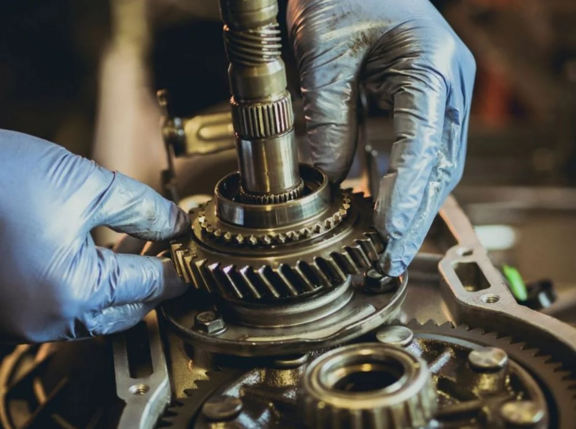 Technician carrying out gearbox repair service in Dubai service on an automatic transmission
