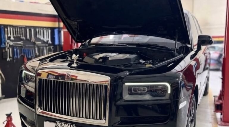 Car Garage in Dubai